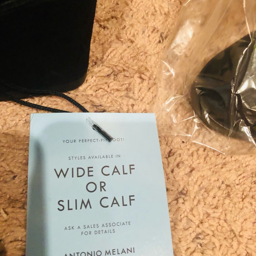 Boots - Picture 3 of 6